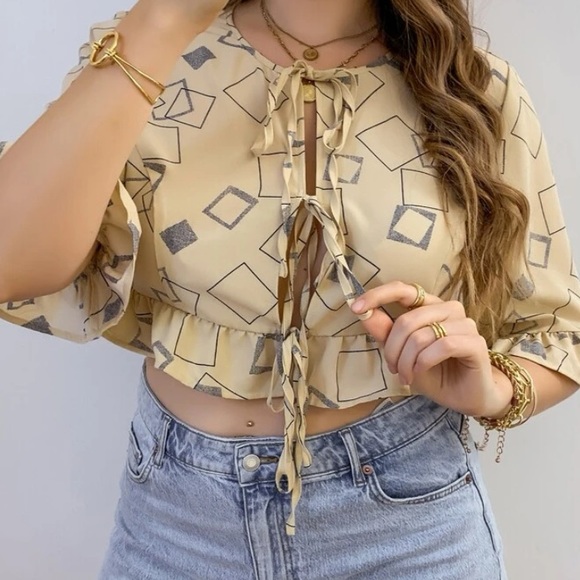 🛍 New Plus Ruffle Top - Picture 4 of 7